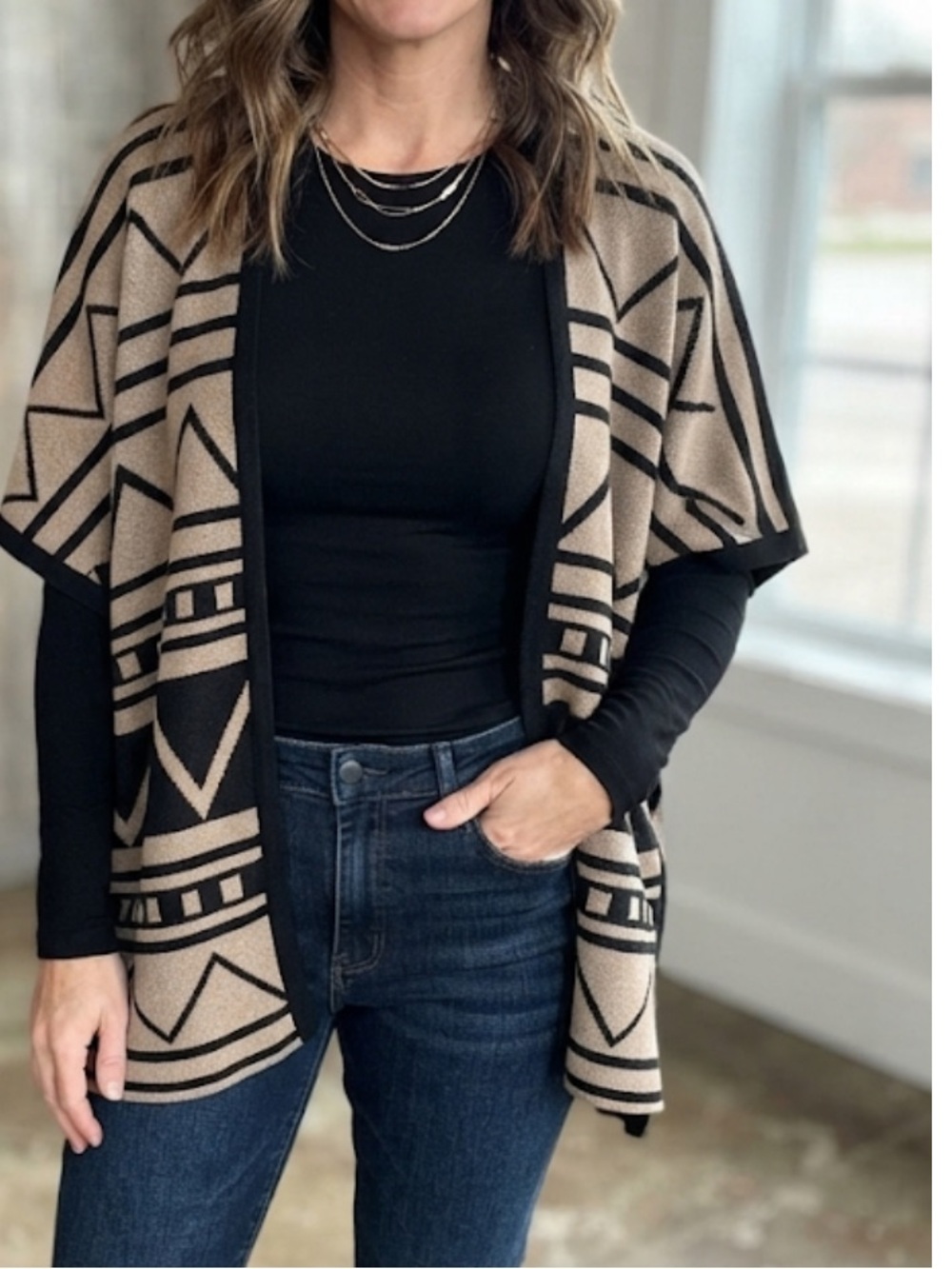 Madison Black & Beige Geometric Open-Front Poncho Sweater size M
